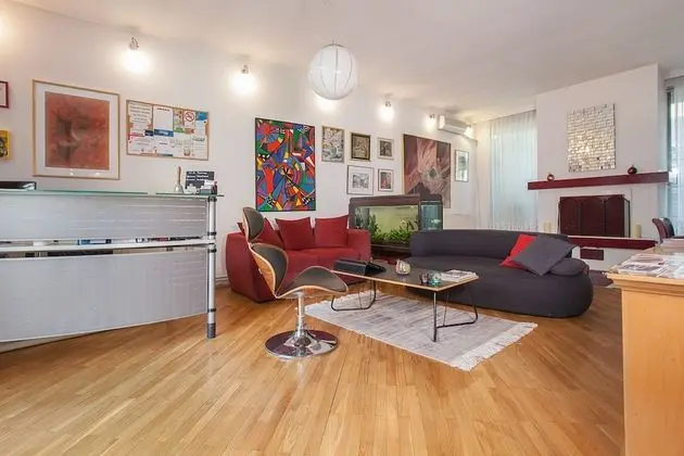 Urban Hostel & Apartments - Öne Çıkan Resim