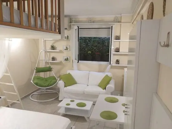 Urban Minimalist Studio Apt. near Pagrati Park