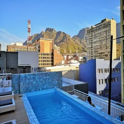 Urban Oasis ApartHotel - Havuz