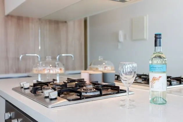 Urban Oasis - Designed Service Apartment - Mutfak