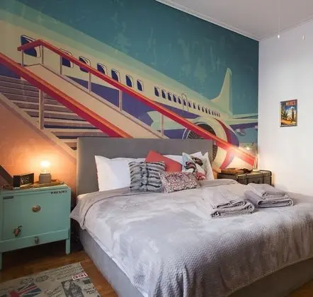 Urban Oasis homm Studio on Syntagma