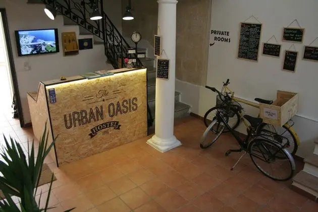 Urban Oasis Hostel - Lobi