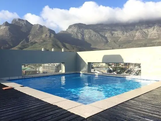 Urban Oasis at Perspectives - Havuz