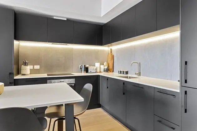 Urban style apt fantastic city views - Mutfak