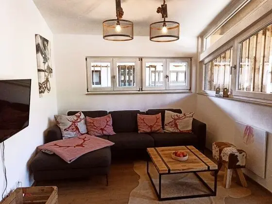 Urbane Apartment in Kirchdorf in Tyrol near Ski Area - Oda Düzeni