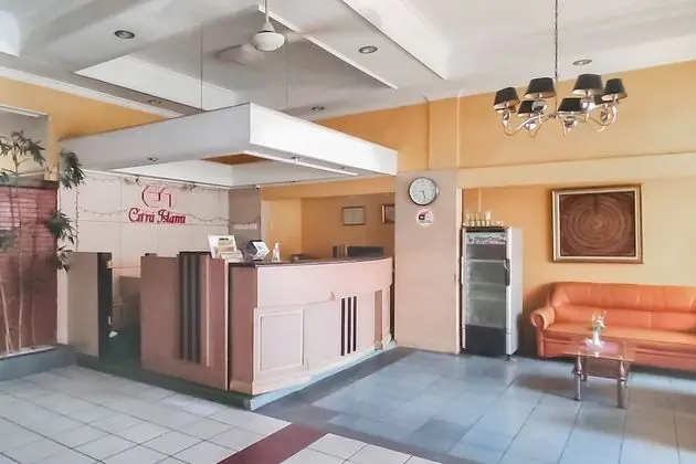 Urbanview Hotel Syariah Citra Nusantara Balikpapan - Lobi