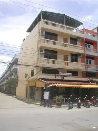 Urs Treff Guesthouse - Dış Mekan