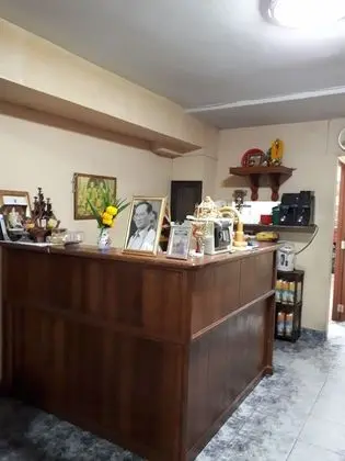 Urs Treff Guesthouse - Lobi