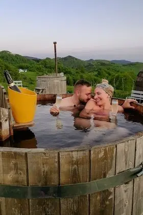 Ursa Mica Glamping Resort - Havuz