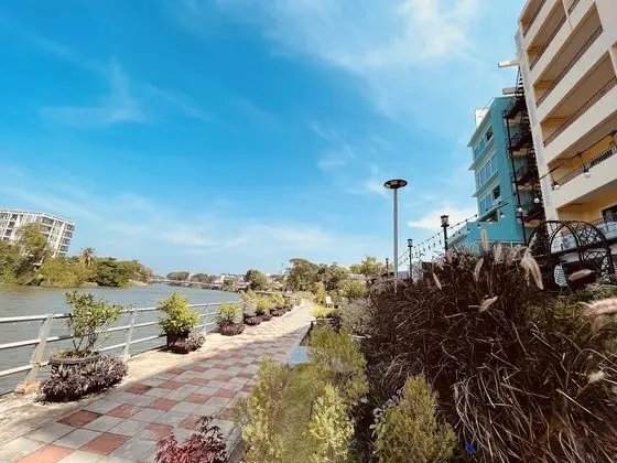 USABAI Riverside Boutique Hotel