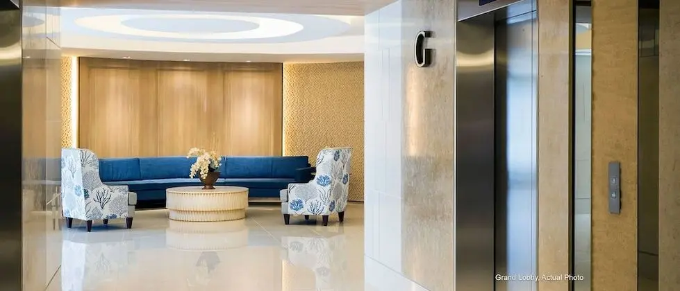 USP Suites at Shell Residences - Lobi