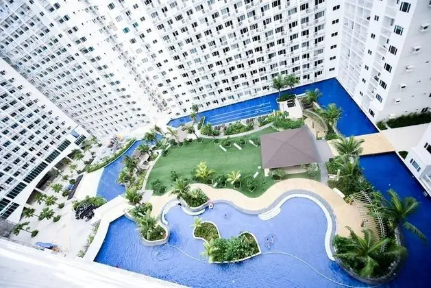 USP Suites at Shore Residences - Havuz