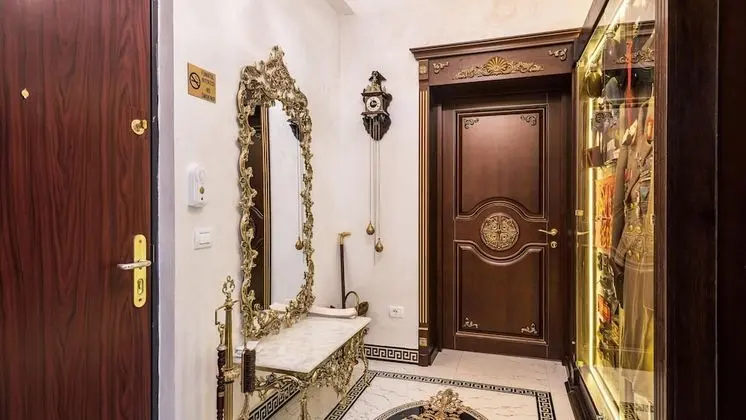 Ussr City Center Luxurious Apartment , Lives the Life of Soviet Generals - 1