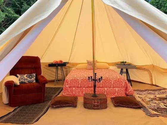 Utopia Feels Botanical Glampground
