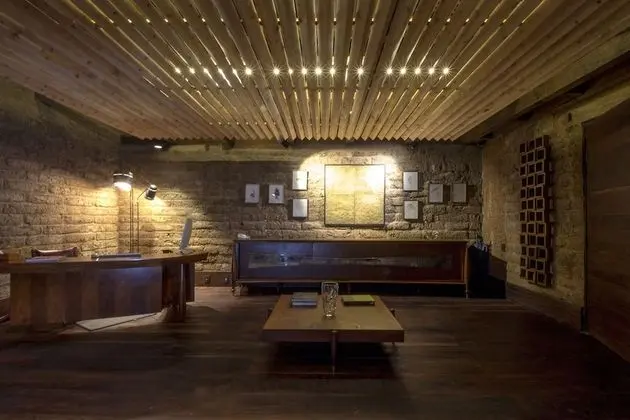Uvence Arte + Hotel - Lobi