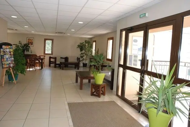 UZES APPART HOTEL - Lobi