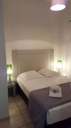 UZES APPART HOTEL - Oda