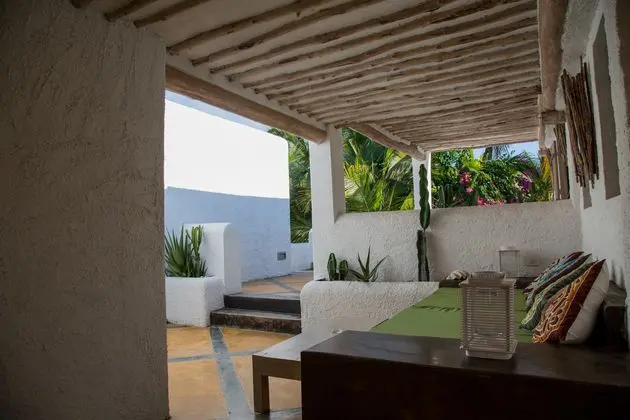 Uzuri Villa - Lobi