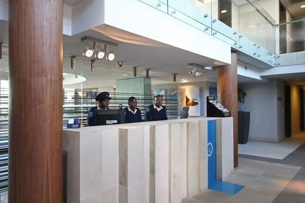 V&A Waterfront Luxury Residences - WHosting - Lobi