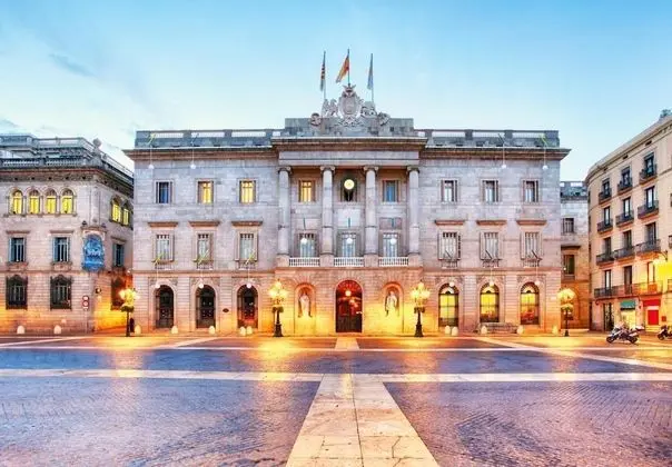 V Barcelona Hostal