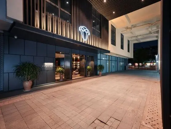 THE HOTEL V CONFUCIUS TEMPLE