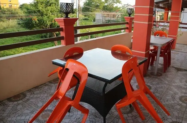 V.Hauschild Transient House B - Yerinde Yemek