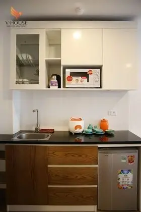 V House 5 Serviced Apartment - Mutfak