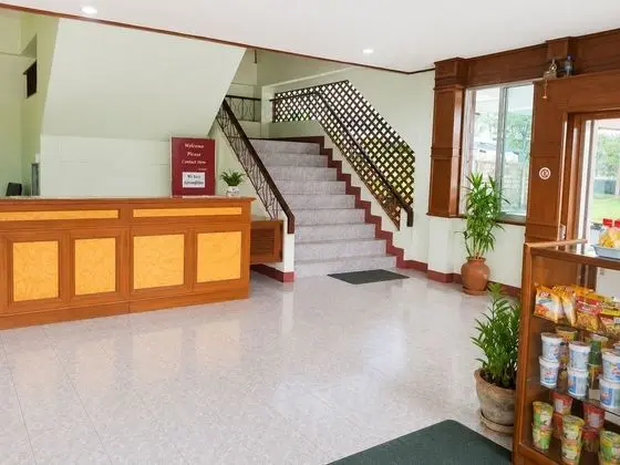 V.House Nakhon - Lobi