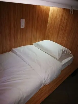 V&M Sleepbox Hostel - Oda