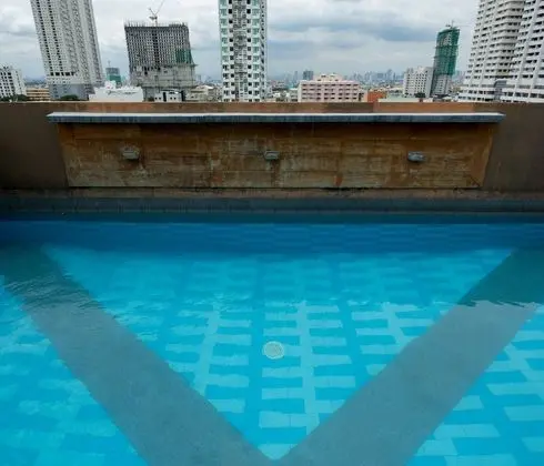 V Hotel - Havuz