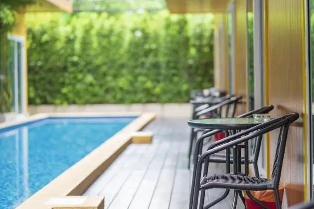 Resort V - MRT Huai Khwang - Havuz