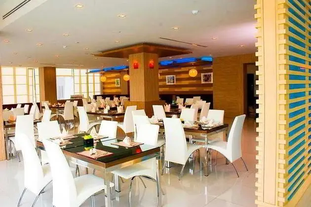 V-One Hotel Korat - Yeme / İçme