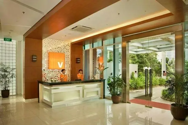 V Hotel Tebet, Jakarta - CHSE Certified - Lobi