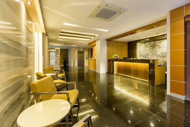 V HOTEL UBON RATCHATHANI - Lobi