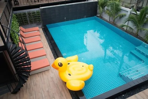 V20 Boutique Hotel By Locals - Havuz