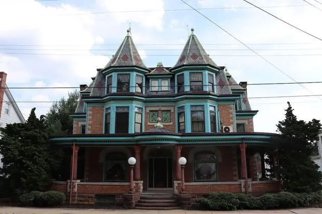VAAST Bed & Breakfast - 1