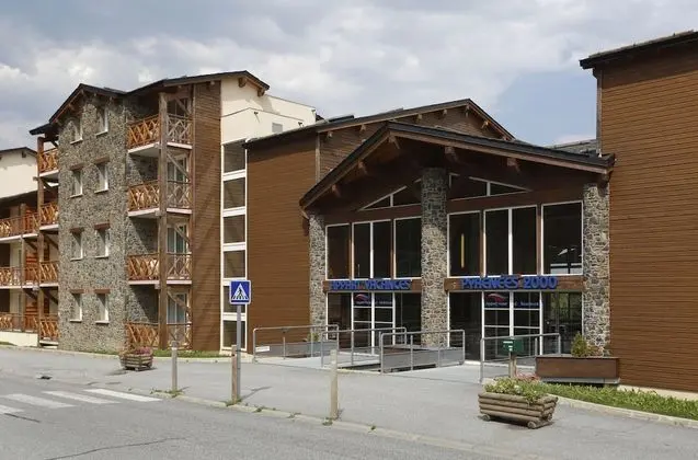 Vacancéole - Appart Vacances Pyrénées 2000 - Dış Mekan