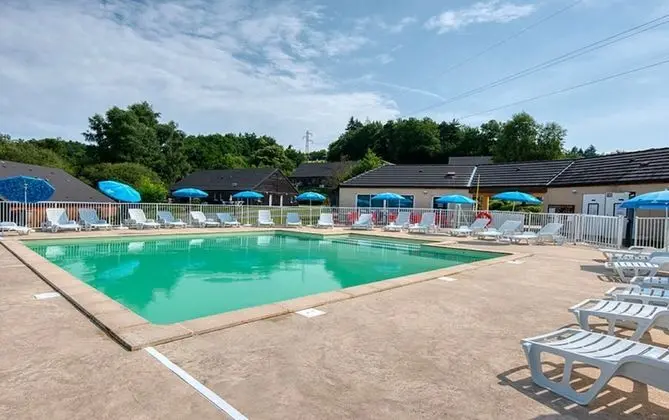 Vacancéole – Le Domaine du Bosquet - Havuz