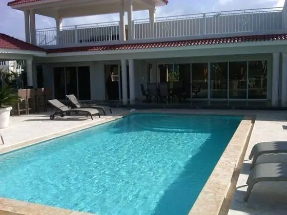 Vacation Villa Gated Only Minutes From Downtown - 1
