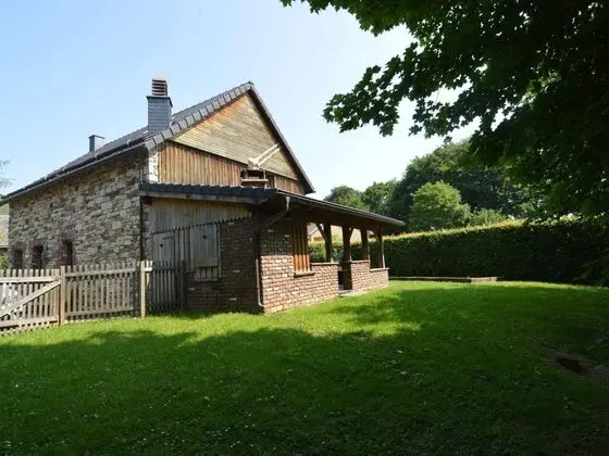 Vacation House on a Beautiful Lane and Nearby the Lake - Öne Çıkan Resim
