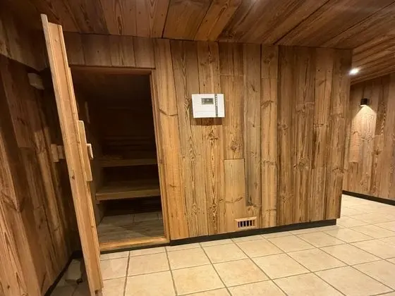 Vacation House on a Beautiful Lane and Nearby the Lake - Spa