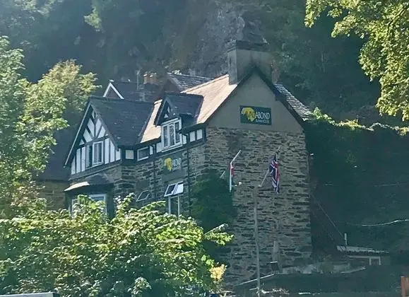 The Vagabond Bunkhouse & Pizzaria