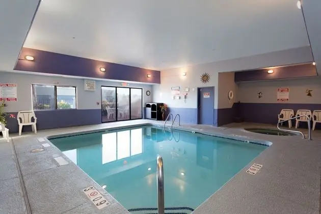 Vagabond Inn Executive - Green Valley - Havuz