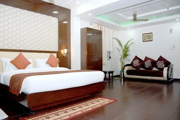 Vaishnavi Clarks Inn Buxar - 1