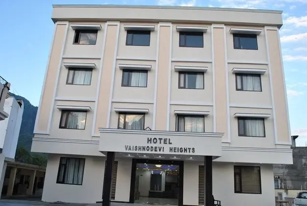 Hotel Vaishno Devi Heights - Dış Mekan