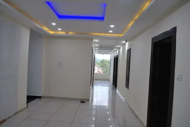 Hotel Vaishno Devi Heights - Lobi