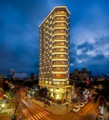 VAL SOLEIL HOTEL