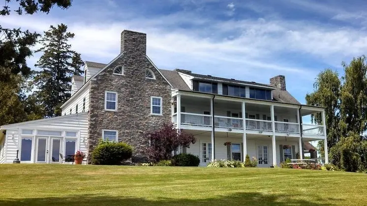Valcour Inn & Boathouse - Dış Mekan