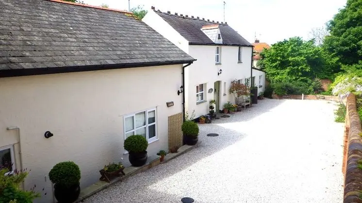 Vale View Cottages - The Coach House - Dış Mekan