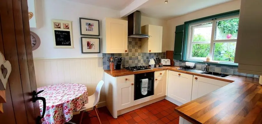 Vale View Cottages - The Coach House - Mutfak
